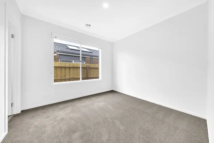 Fifth view of Homely house listing, 8 Nivea Way, Wallan VIC 3756