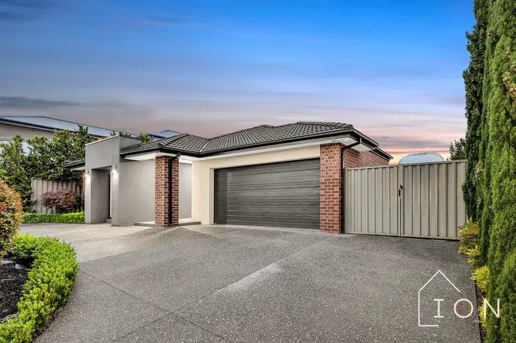 Second view of Homely house listing, 7 Napoleon Close, Cranbourne East VIC 3977