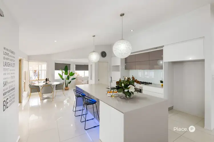 Sixth view of Homely house listing, 8 Hampshire Close, Carindale QLD 4152