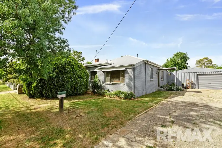 12 Sullivan Avenue, Wagga Wagga NSW 2650