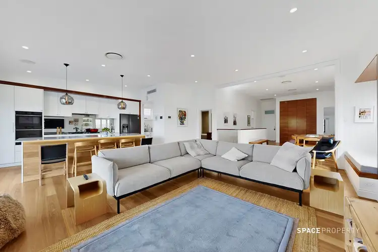 25 Garrick Terrace, Herston QLD 4006