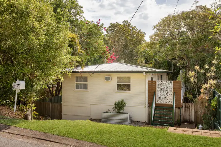 101 Sutling Street, Chapel Hill QLD 4069
