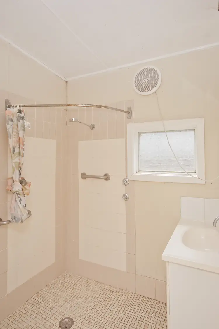 Fifth view of Homely unit listing, 21A Messner Street, Griffith NSW 2680