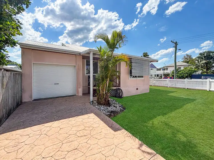 1/12 Minchinton Street, Caloundra QLD 4551