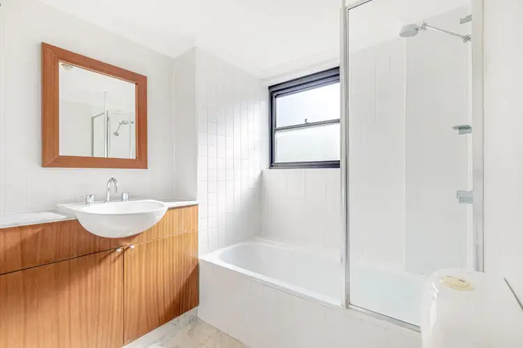 Fifth view of Homely apartment listing, 7/107 Darling Point Road, Darling Point NSW 2027