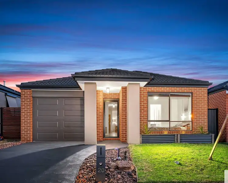 20 Fleuve Rise, Clyde North VIC 3978