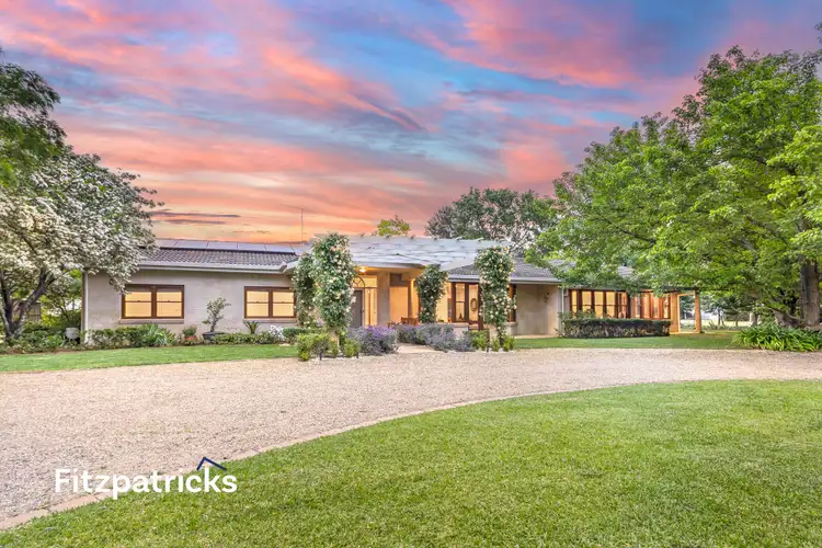 304 Mitchell Road, Lake Albert NSW 2650