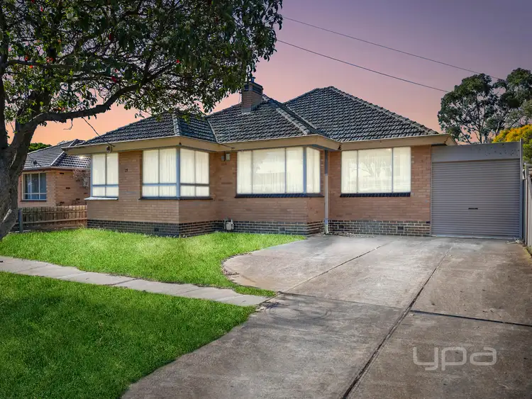 23 Connel Drive, Melton South VIC 3338