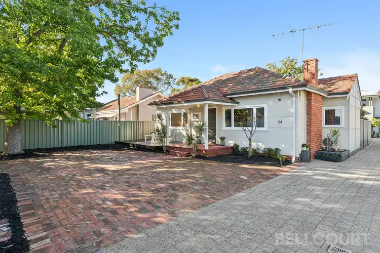 54 Grand Promenade, Bayswater WA 6053