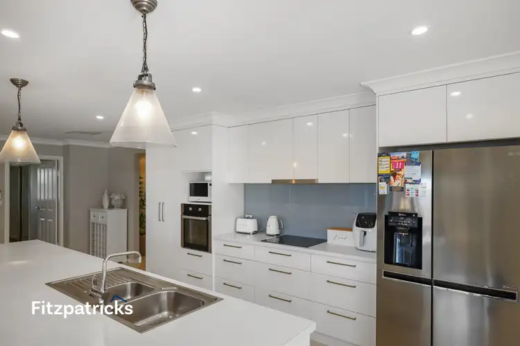 205 Dukes Road, Lake Albert NSW 2650