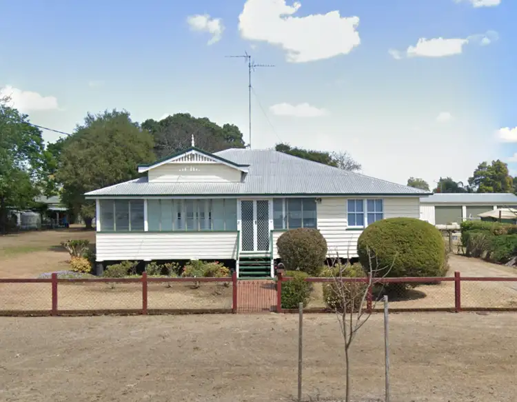 9 Hamilton Street, Pittsworth QLD 4356