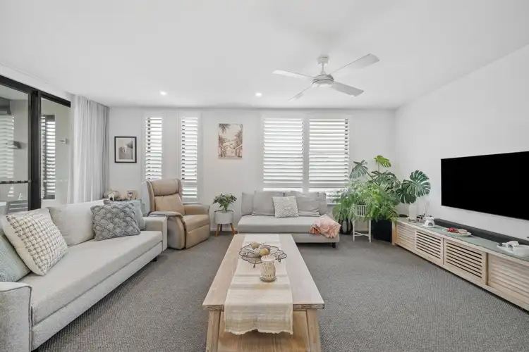 8/305 Easthill Drive, Robina QLD 4226