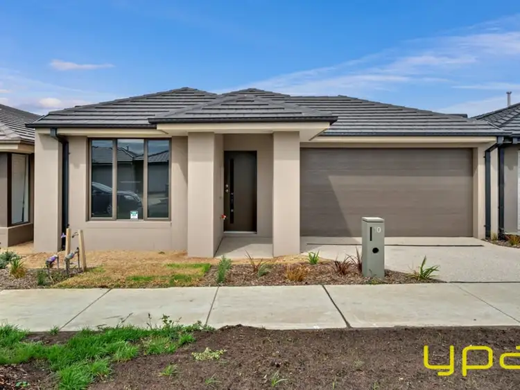 10 Midfield Way, Clyde VIC 3978