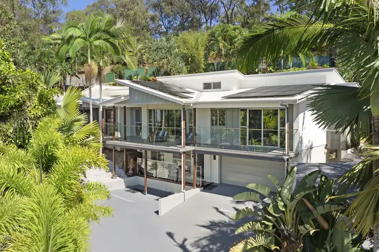 8 Hillside Court, Little Mountain QLD 4551