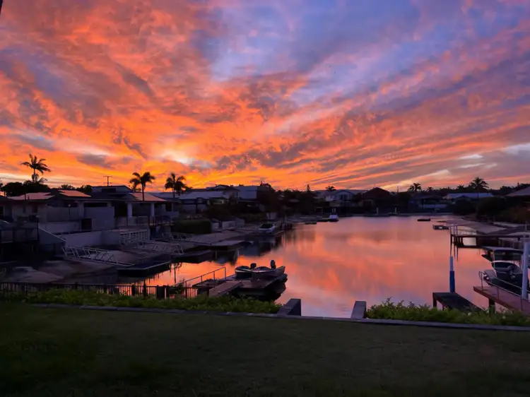 8 Bermuda Street, Broadbeach Waters QLD 4218