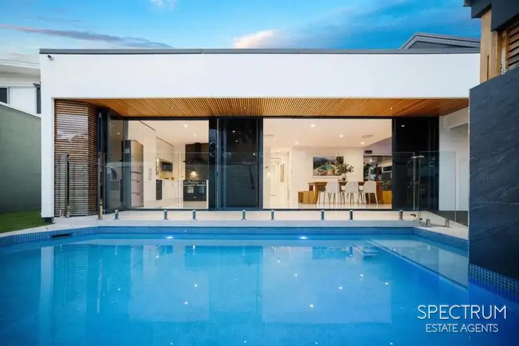 42 Korong Street, Southport QLD 4215