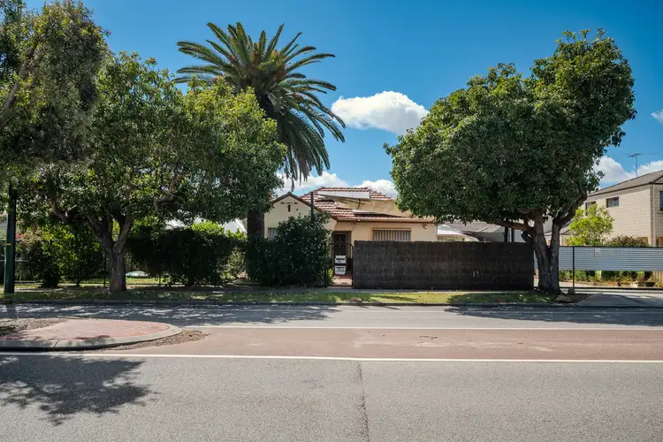 142 Hill View Terrace, St James WA 6102