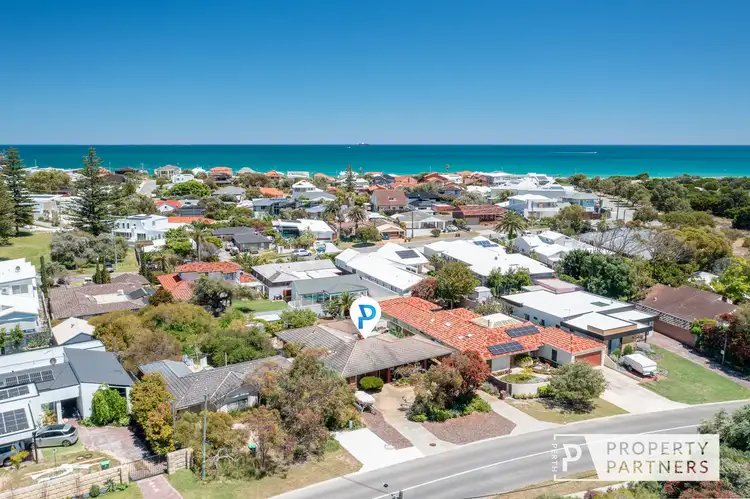 142 Elliott Road, Scarborough WA 6019