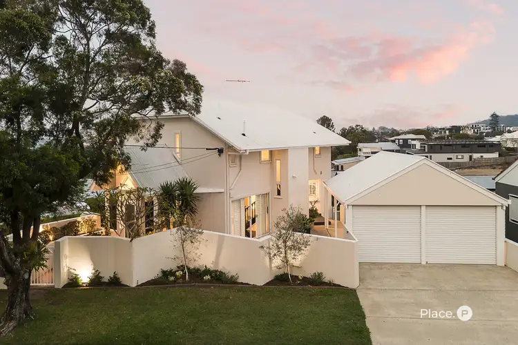 61 Henzell Terrace, Greenslopes QLD 4120