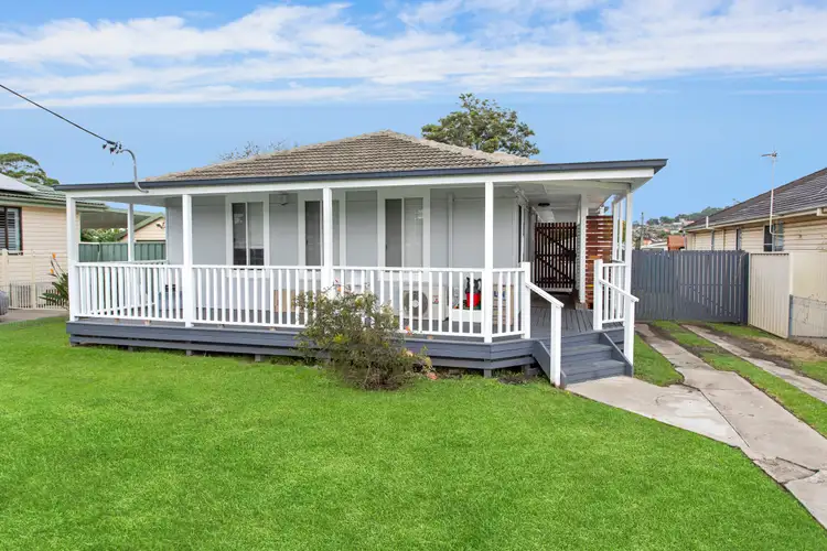 15 Day Street, Lake Illawarra NSW 2528