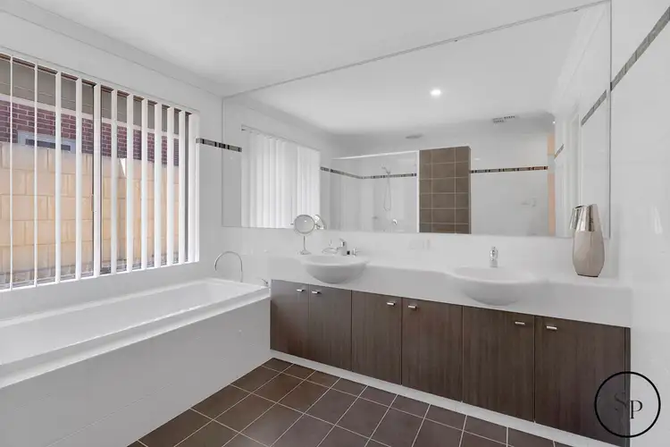 11 Nambucca Way, Secret Harbour WA 6173