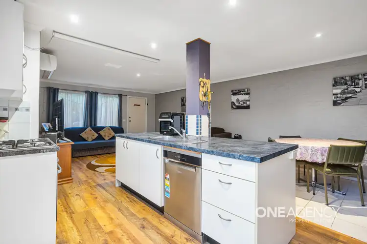 Sixth view of Homely unit listing, 2/25 Shane Avenue, Seabrook VIC 3028