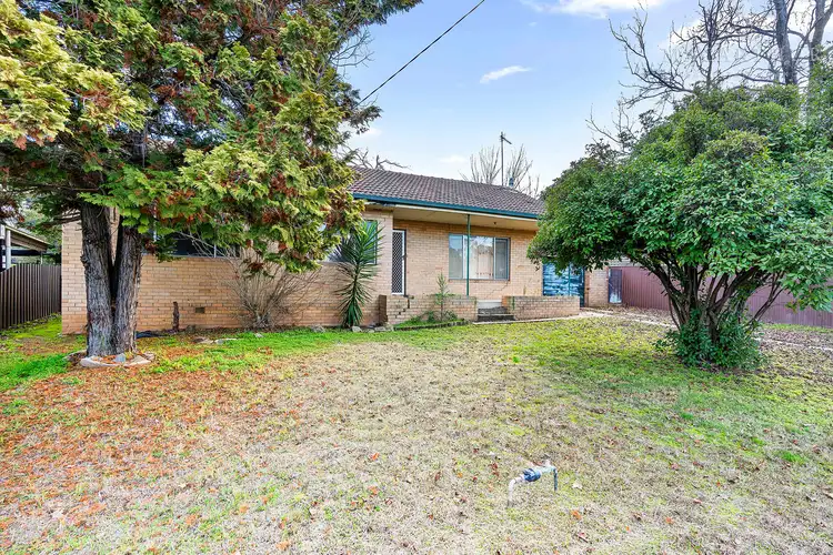 11 Ziegler Avenue, Kooringal NSW 2650