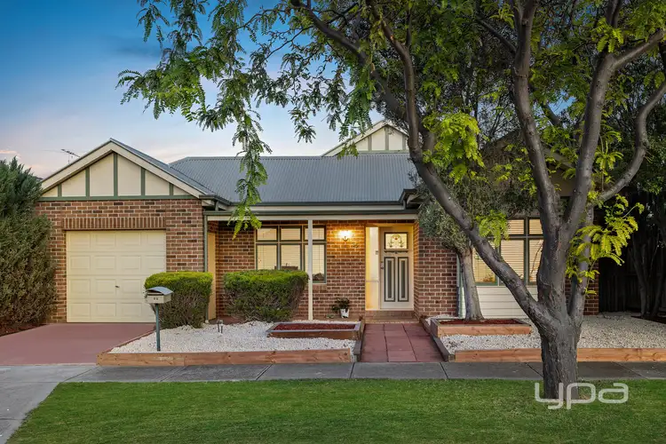 35 Sumner Crescent, Point Cook VIC 3030