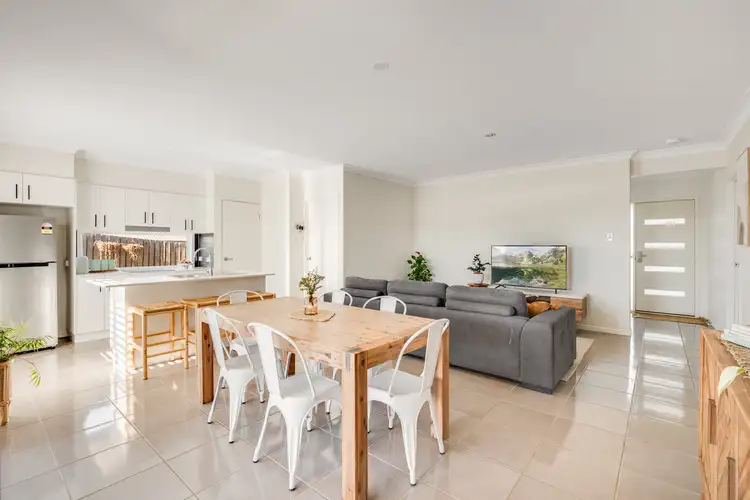 1/2 Coverack Street, Kleinton QLD 4352