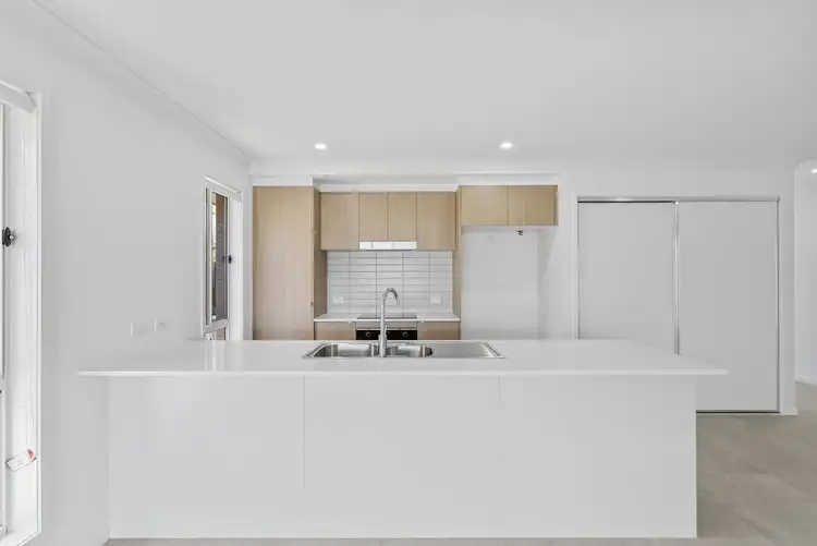 24 Provence Place, Greenbank QLD 4124