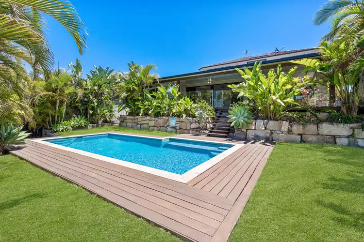 30 Wunburra Circle, Pacific Pines QLD 4211