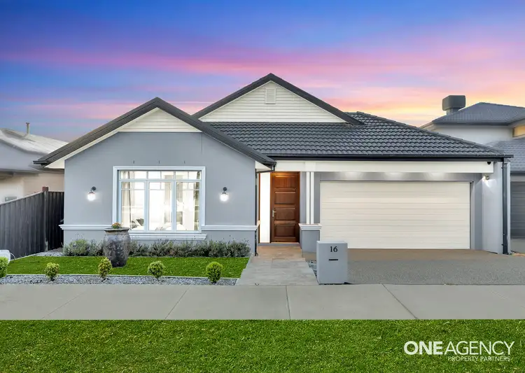 16 Stalwart Street, Point Cook VIC 3030