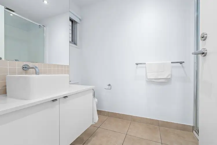 Sixth view of Homely apartment listing, 14/48-50 Bank, Port Fairy VIC 3284