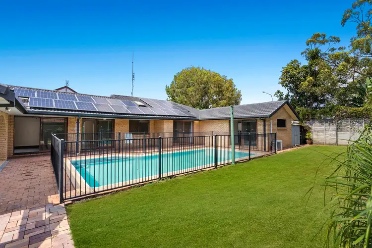 11 Henning Court, Mermaid Waters QLD 4218