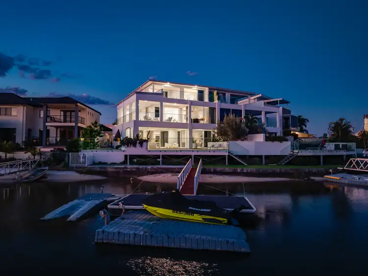 1/25 Inga Avenue, Surfers Paradise QLD 4217