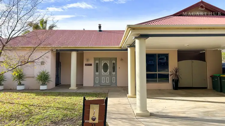 11 Warrawong Street, Kooringal NSW 2650