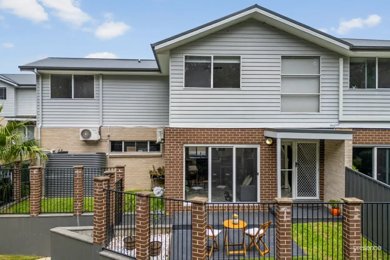 Main view of Homely townhouse listing, 5/20 Teak Close, Fletcher NSW 2287