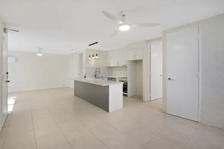 2/13 Federation Avenue, Broadbeach QLD 4218