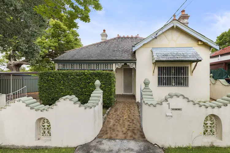 1 Crimson Street, Ashbury NSW 2193