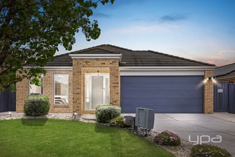 8 Mint Place, Point Cook VIC 3030