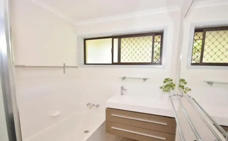 Fifth view of Homely semi-detached listing, 1/38 Binstead Drive, Southport QLD 4215