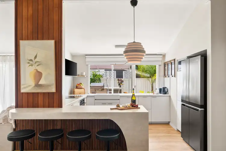 14 Bel Hilton Court, West Gosford NSW 2250