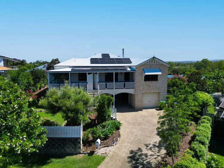 8 Beakey Close, Petrie QLD 4502