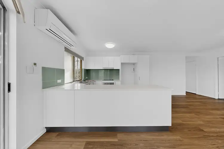 2/10 Caroline Street, Woody Point QLD 4019