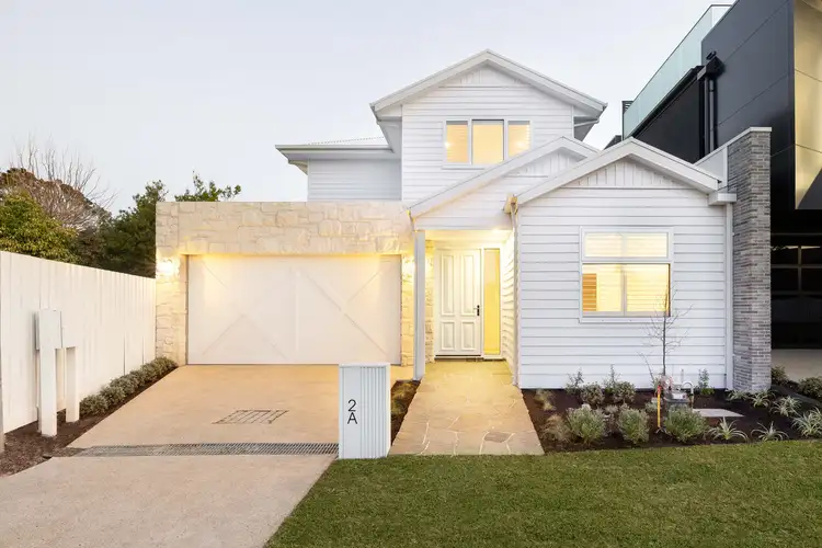 2a Gleneagles Avenue, Mornington VIC 3931