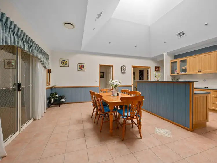 24 Lorikeet Road, Regency Downs QLD 4341