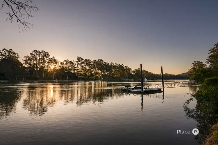 17 Woodberry Avenue, Sherwood QLD 4075