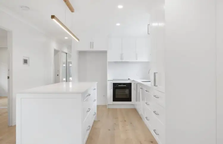 103 Albion Avenue, Miami QLD 4220