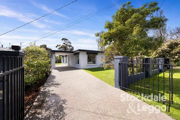 19 Hilary Avenue, Mccrae VIC 3938