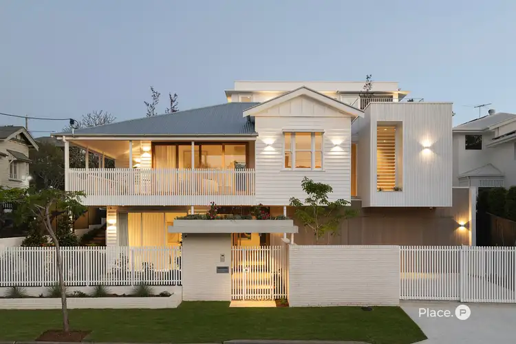 59 Dickens Street, Norman Park QLD 4170